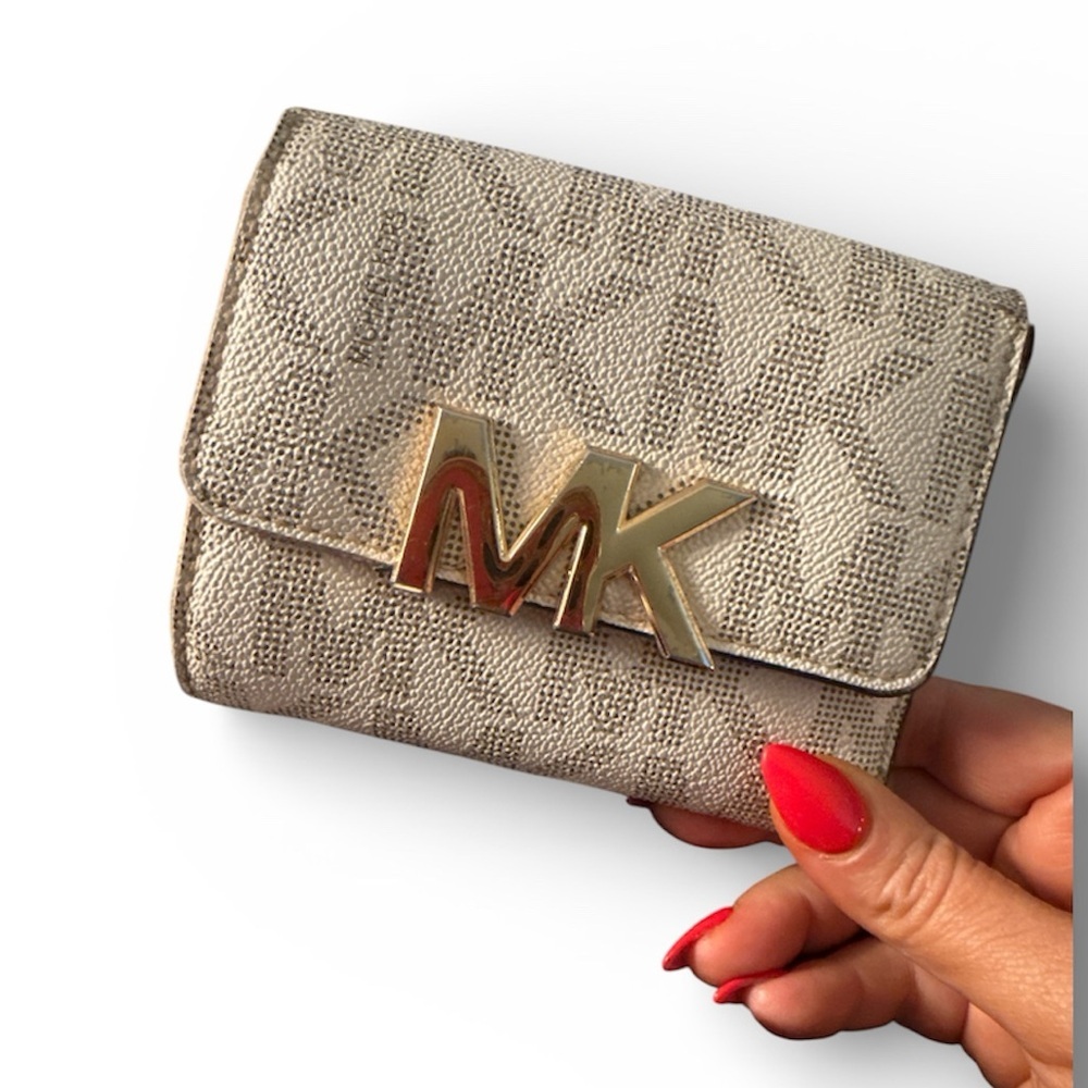 Michael Kors Cream and Gold Wallet MK designer clutch fold coin tri women’s